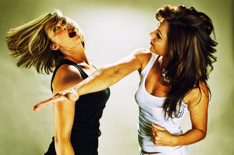 Download Mamá vs mamá - ¿Quién gana?