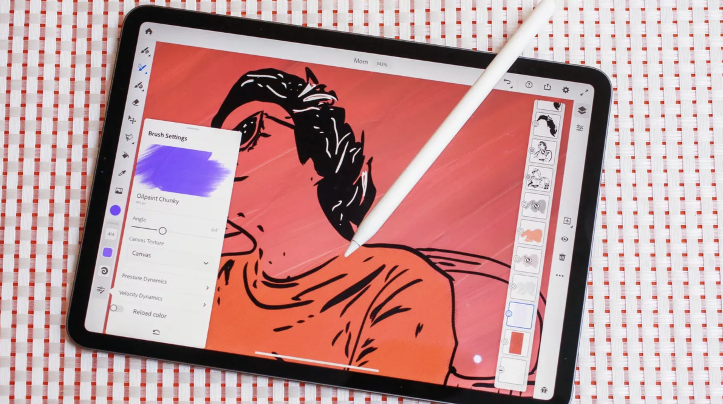 usando el apple pencil para dibujar en un iPad